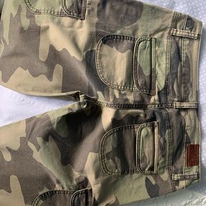 Guess army pattern pants
